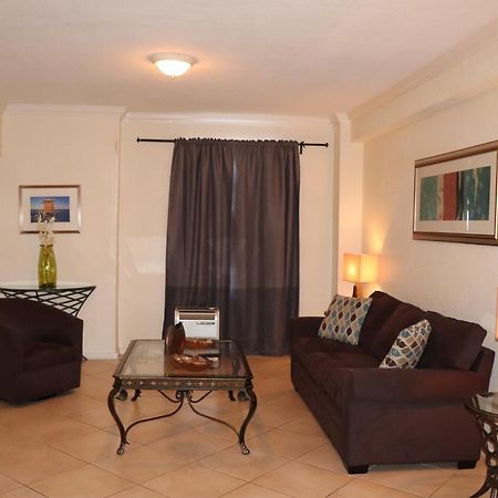 On Hollywood Beach - Affordable Two Bedrooms Sleeps 6 With Two Bathrooms Dania Beach Ngoại thất bức ảnh