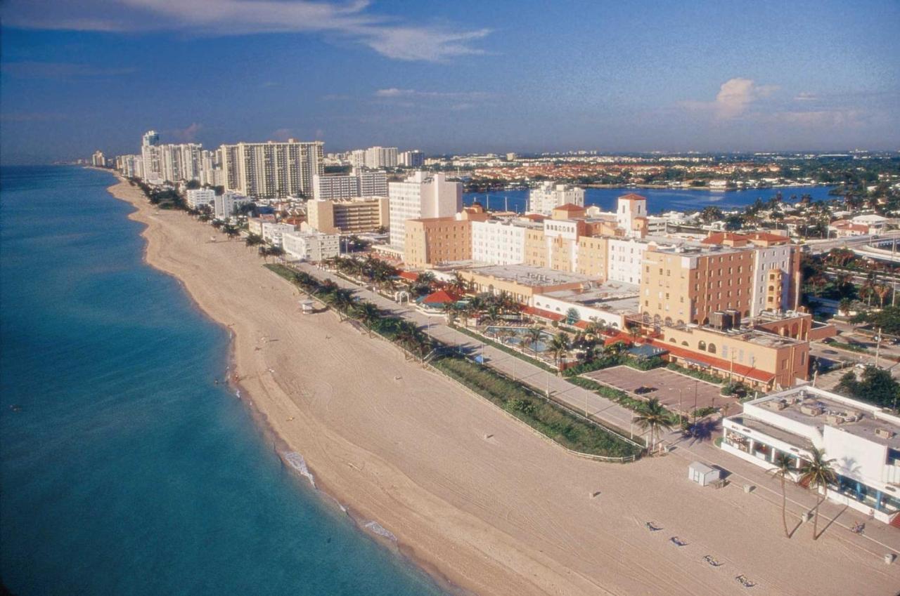 On Hollywood Beach - Affordable Two Bedrooms Sleeps 6 With Two Bathrooms Dania Beach Ngoại thất bức ảnh