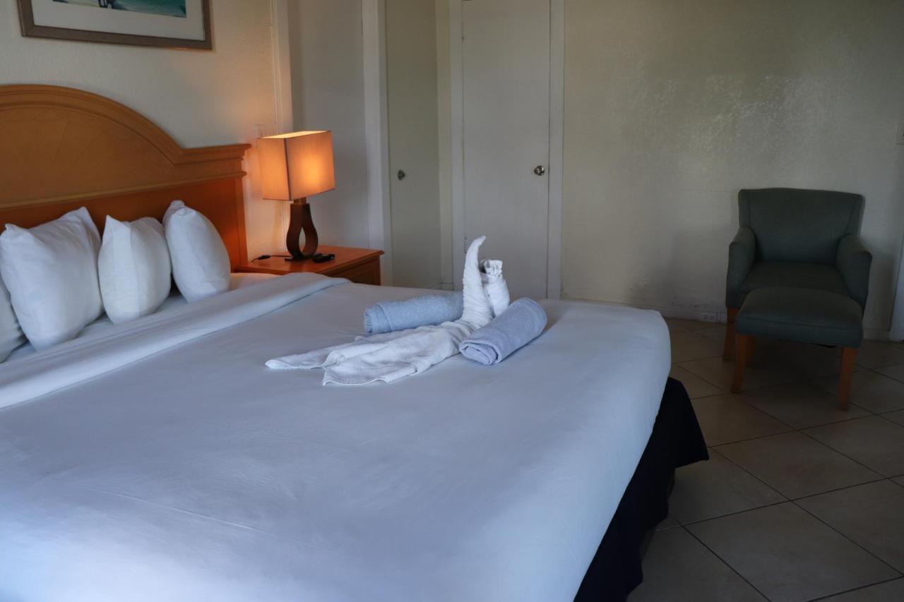 On Hollywood Beach - Affordable Two Bedrooms Sleeps 6 With Two Bathrooms Dania Beach Ngoại thất bức ảnh